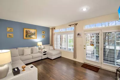 5927 Castlewood Crossing, Miami Township, OH 45150 - Photo 9