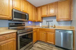 2277 Crew Cir, West Carrollton, OH 45439 - Photo 9