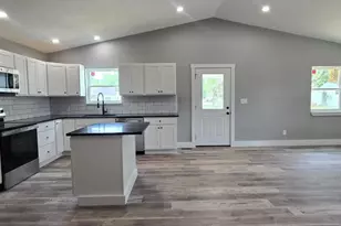 505 E Main St, Blanchester, OH 45107 - Photo 3