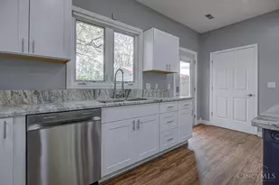 7926 Normandy Ln, Centerville, OH 45459 - Photo 11
