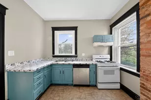2525 Homestead Pl, Cincinnati, OH 45211 - Photo 9