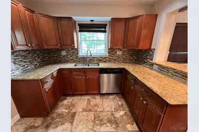 4166 Janward Drive, Cincinnati, OH 45211 - Photo 13