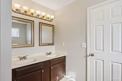 2073 Miles Woods Drive, Springfield Township, OH 45231 - Photo 35