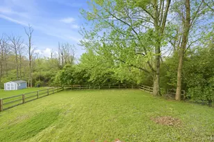 2073 Miles Woods Dr, Springfield Township, OH 45231 - Photo 55