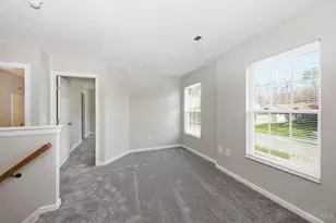 2073 Miles Woods Dr, Springfield Township, OH 45231 - Photo 23