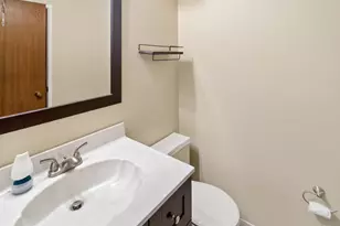 5265 Eaglesnest Dr, Cincinnati, OH 45248 - Photo 5