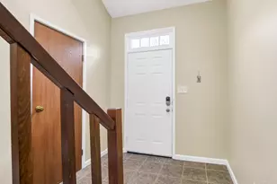 5265 Eaglesnest Dr, Cincinnati, OH 45248 - Photo 3
