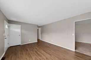 1990 Bluehill Dr, Springfield Township, OH 45240 - Photo 9