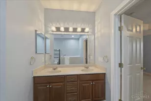 8038 Pinnacle Point Dr, West Chester, OH 45069 - Photo 27