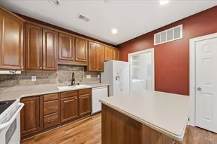 8038 Pinnacle Point Dr, West Chester, OH 45069 - Photo 9