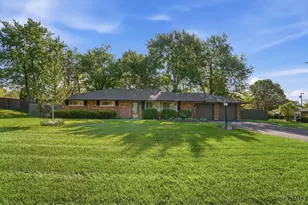 9226 Stephanie St, Centerville, OH 45458 - Photo 3