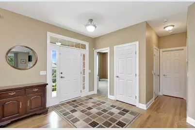 9959 Thoroughbred Lane, Springfield Township, OH 45231 - Photo 7