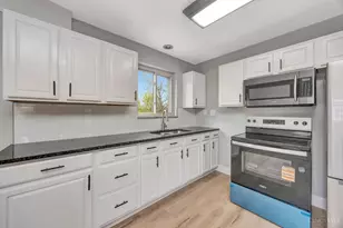 5306 Fox Rd, Cincinnati, OH 45239 - Photo 9