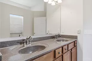 8239 Sweet Briar Ct, Liberty Township, OH 45044 - Photo 29