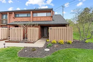 8318 Whisper Way, West Chester, OH 45069 - Photo 5