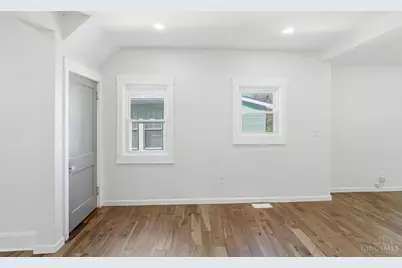3352 Bevis Avenue, Cincinnati, OH 45207 - Photo 17