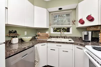 1546 Beacon Street, Cincinnati, OH 45230 - Photo 13