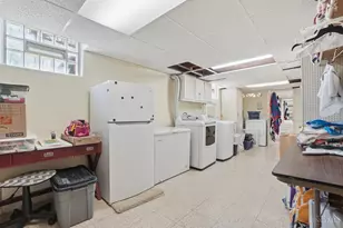 5655 Midforest Ln, Cincinnati, OH 45233 - Photo 17