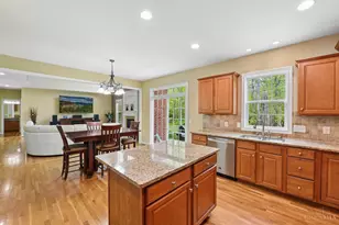 325 Eastbury Dr, Loveland, OH 45140 - Photo 9