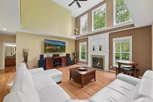 325 Eastbury Dr, Loveland, OH 45140 - Photo 5