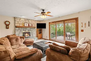914 Cedar Park Dr, Delhi Township, OH 45233 - Photo 7