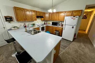 1904 Kenway Pl, Middletown, OH 45044 - Photo 5