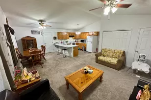 1904 Kenway Pl, Middletown, OH 45044 - Photo 3