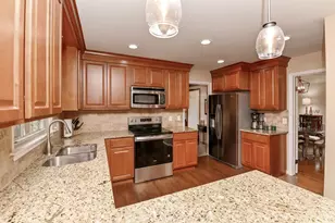2475 Pond Run Ave, Anderson Township, OH 45244 - Photo 9