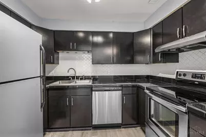 551 E Thirteenth Street #4, Cincinnati, OH 45202 - Photo 5