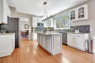 6215 Holly Hill Ln, West Chester, OH 45069 - Photo 3