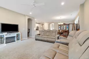 1358 Brookchase Cir, Hamilton Township, OH 45039 - Photo 11