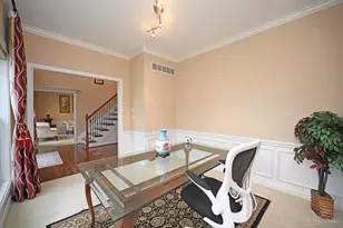 7434 Foxchase Dr, West Chester, OH 45069 - Photo 9