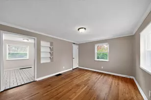 1149 Madeleine Cir, Springfield Township, OH 45231 - Photo 11