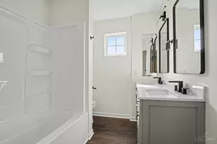 222 Indian Lake Dr, Hamilton Township, OH 45039 - Photo 15
