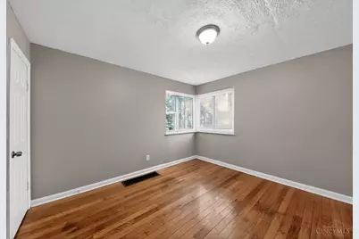 567 Greenwell Avenue, Delhi Township, OH 45238 - Photo 9