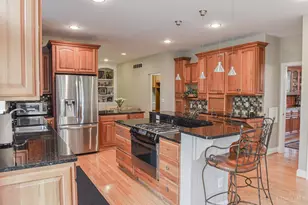 8592 Concord Hills Cir, Sycamore Township, OH 45243 - Photo 17