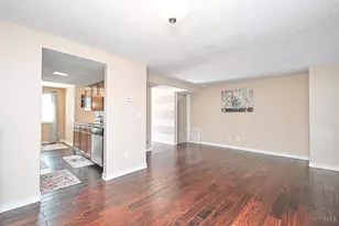 465 Vancover Ct, Union Township, OH 45244 - Photo 13