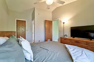 5975 Meadow Creek Dr, Miami Township, OH 45150 - Photo 13