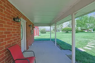 9117 Stephanie St, Centerville, OH 45458 - Photo 3