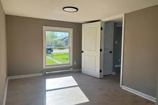 1913 St Clair St, Hamilton, OH 45011 - Photo 5