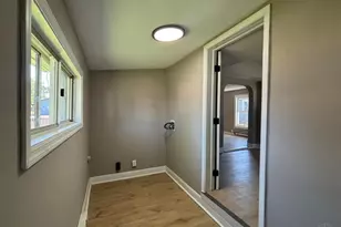 1913 St Clair St, Hamilton, OH 45011 - Photo 9