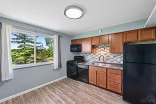 627 Roebling Rd, Cincinnati, OH 45238 - Photo 9