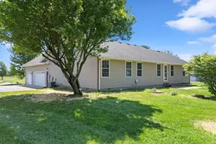 70 Dutch Creek Dr, Chester Township, OH 45177 - Photo 5