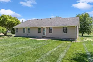70 Dutch Creek Dr, Chester Township, OH 45177 - Photo 7