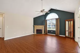 1364 Cotswold Ln, Hamilton, OH 45013 - Photo 3