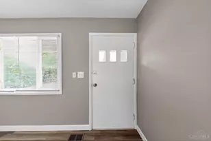 8779 Daly Rd, Springfield Township, OH 45231 - Photo 9