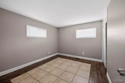 8819 Grenada Drive, Springfield Township, OH 45231 - Photo 11