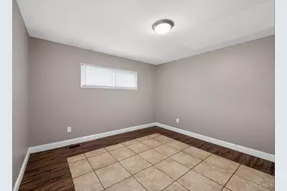 8819 Grenada Drive, Springfield Township, OH 45231 - Photo 17