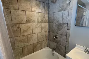 7849 Seward Ave, Cincinnati, OH 45231 - Photo 11