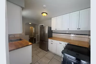 7849 Seward Avenue, Cincinnati, OH 45231 - Photo 5